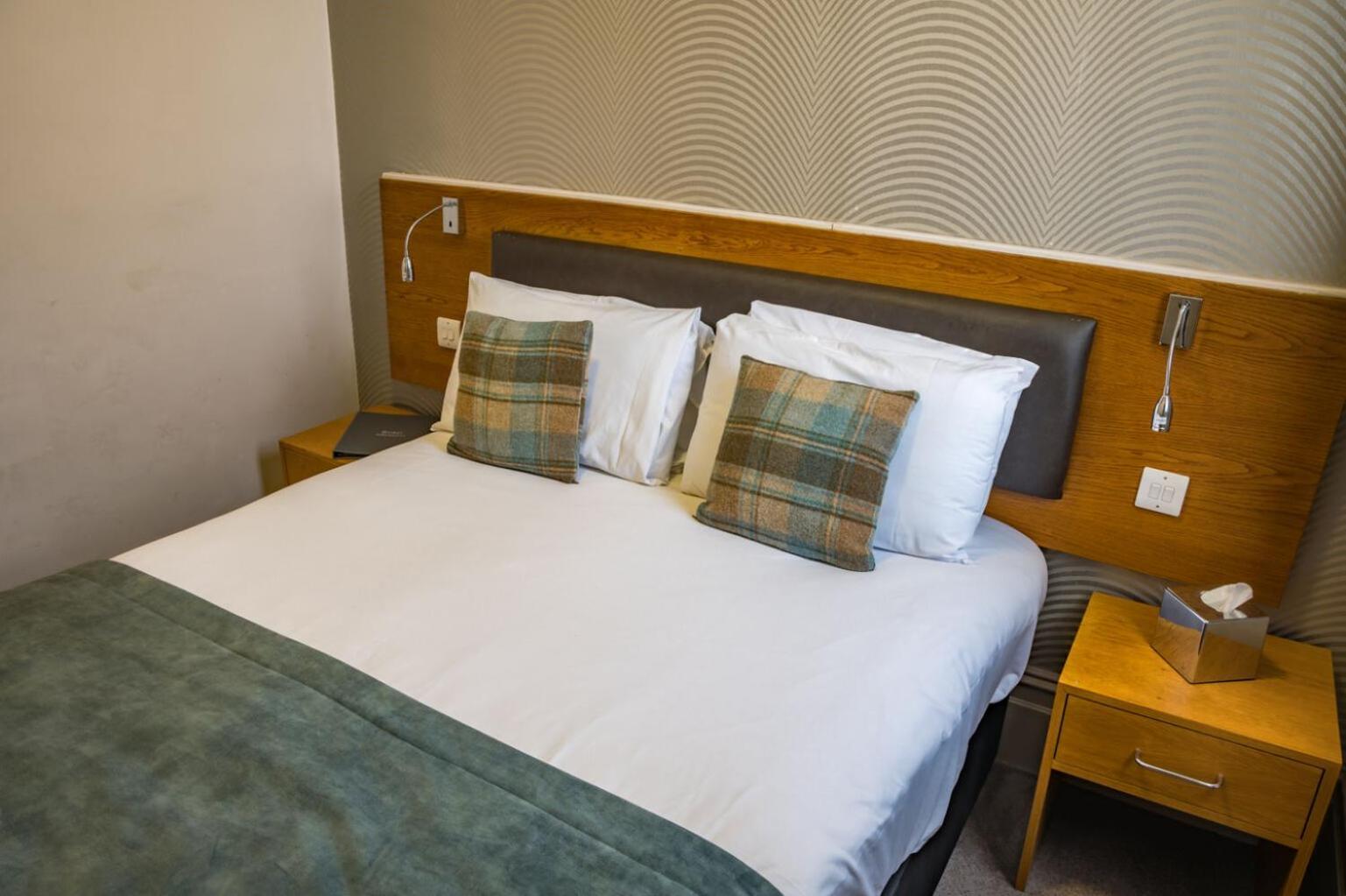 The Goddard Arms Hotell Swindon Eksteriør bilde