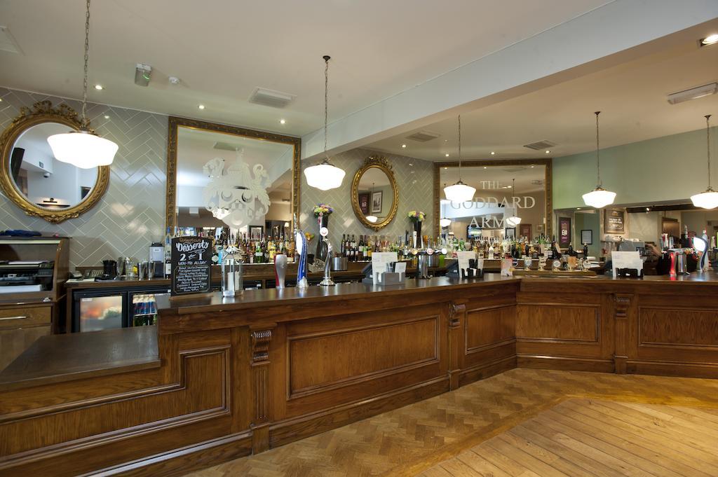 The Goddard Arms Hotell Swindon Eksteriør bilde