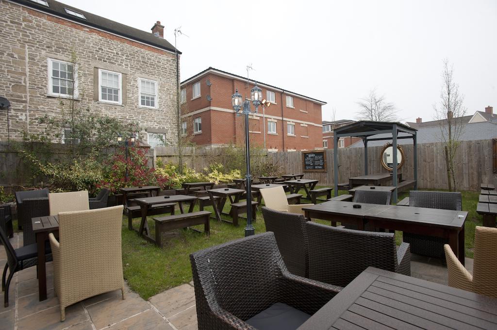 The Goddard Arms Hotell Swindon Eksteriør bilde
