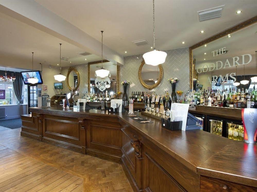 The Goddard Arms Hotell Swindon Eksteriør bilde